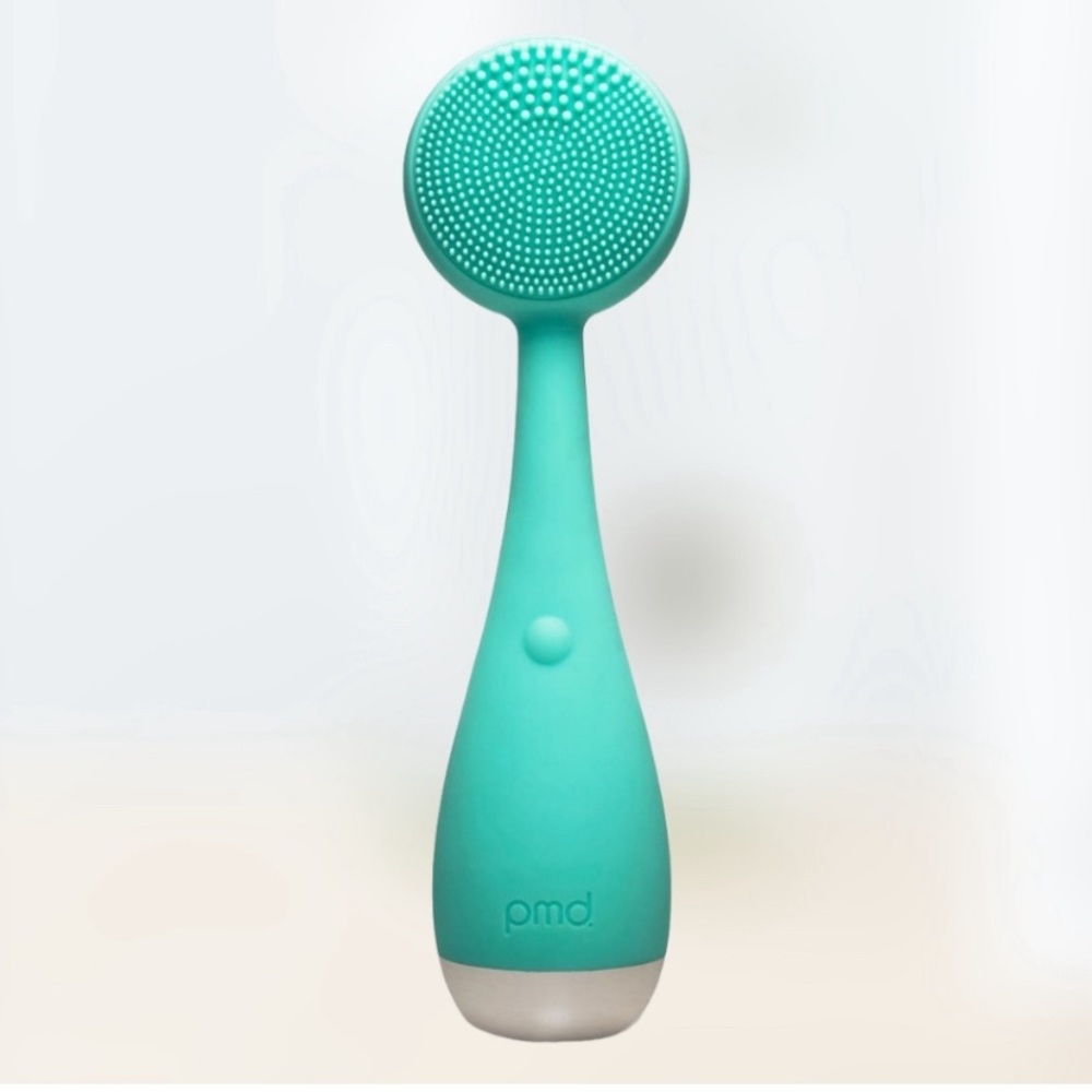 PMD face brush